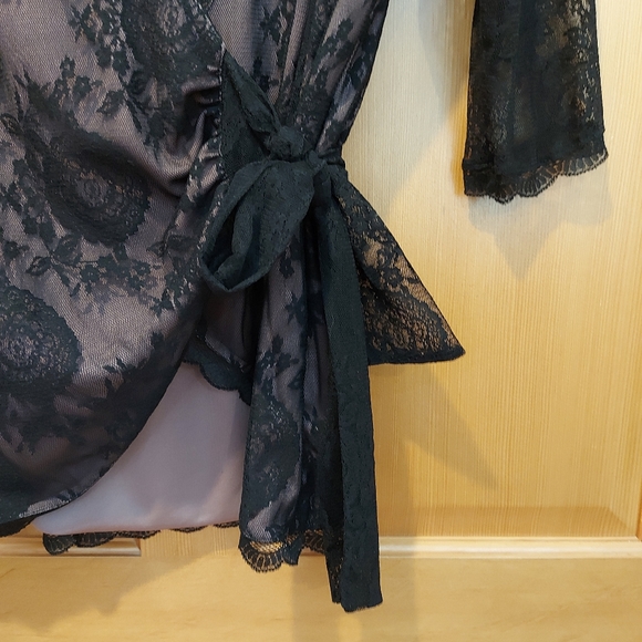 Kiyonna Juliet wrap top in blush/black lace Size 10/12 large - Picture 3 of 9